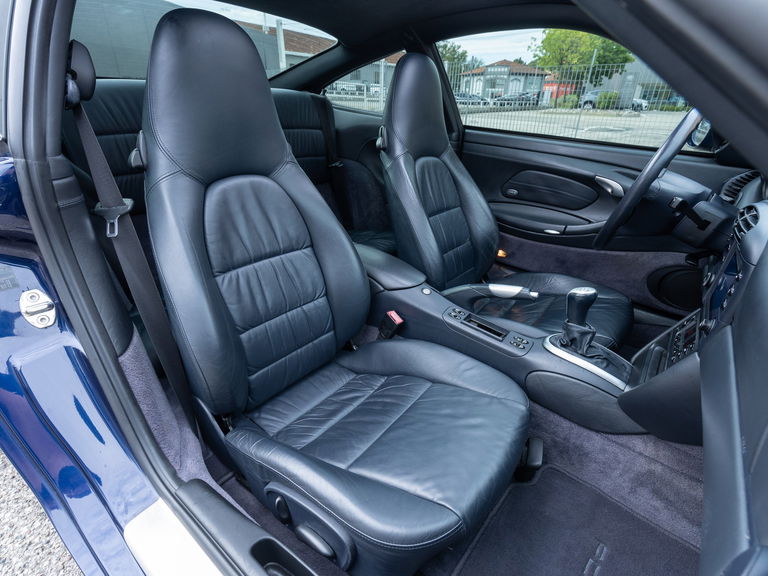 Porsche 996 Carrera 4