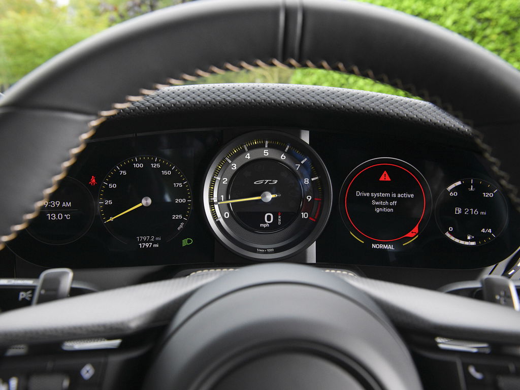 Porsche 992 GT3 Touring