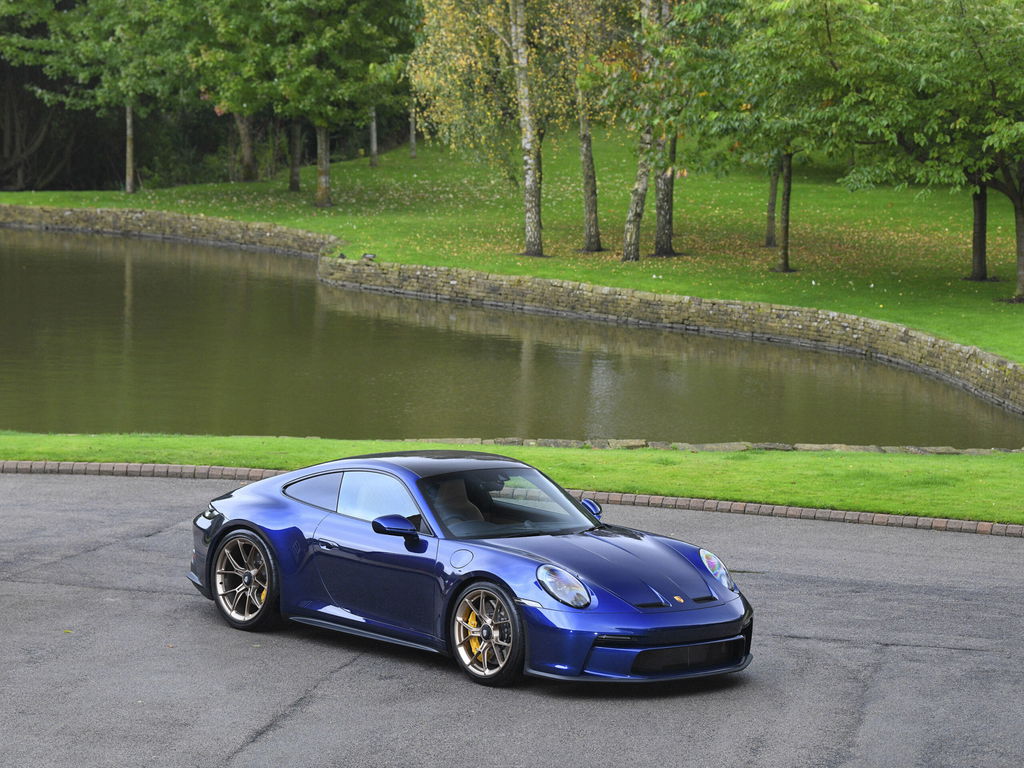 Porsche 992 GT3 Touring