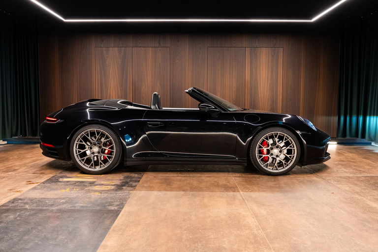 Porsche 992 Carrera 4S