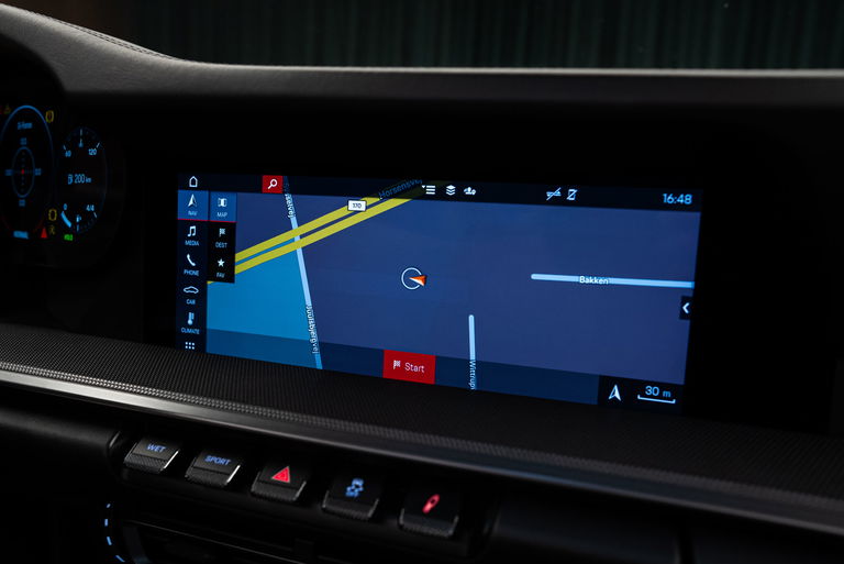 Porsche 992 Carrera 4S