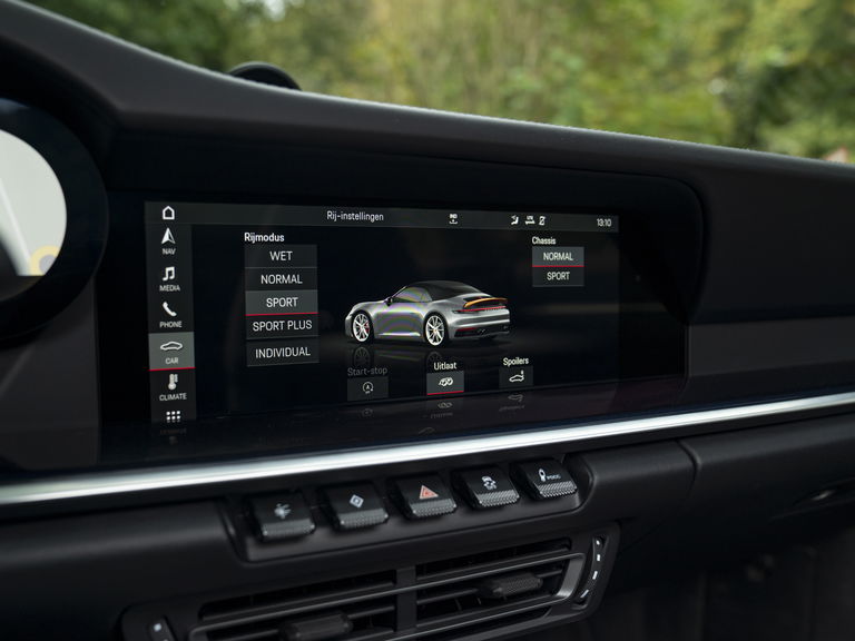 Porsche 992 Carrera 4S