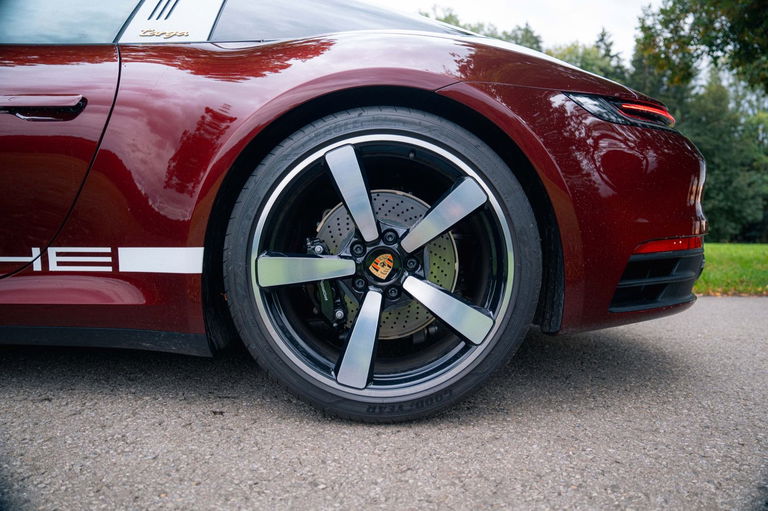 Porsche 992 Heritage Design Edition