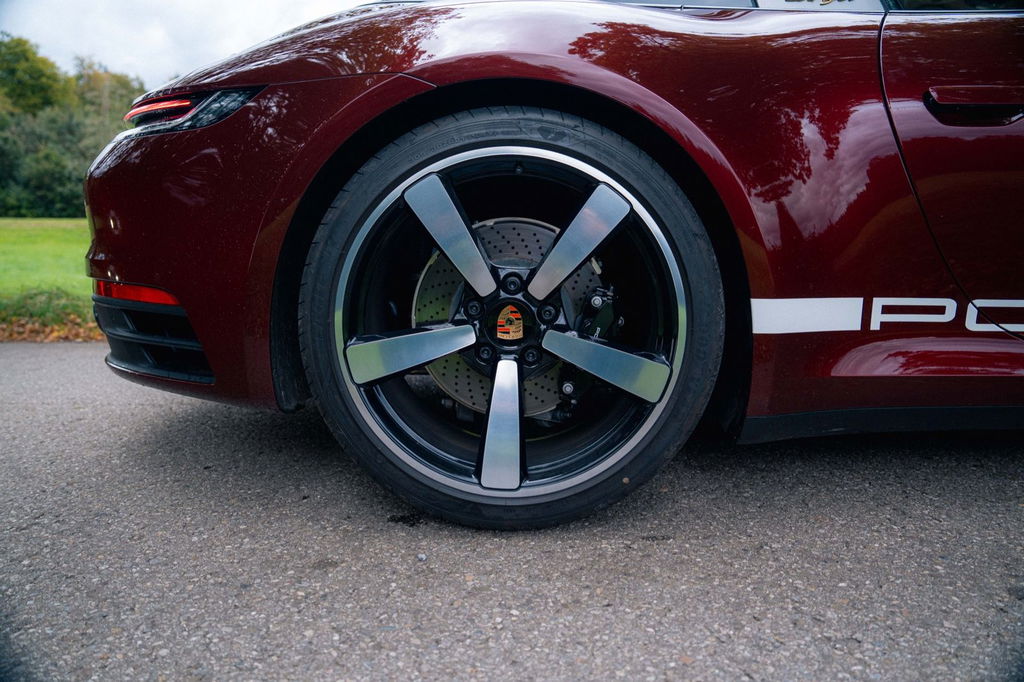 Porsche 992 Heritage Design Edition