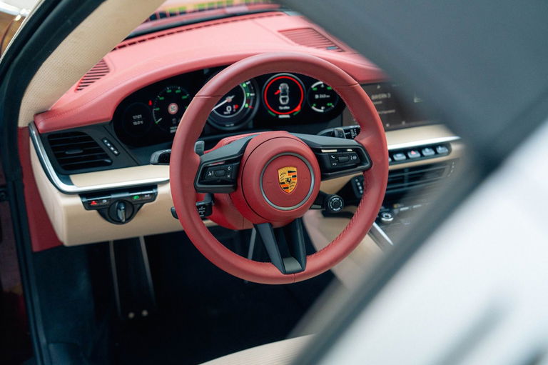 Porsche 992 Heritage Design Edition