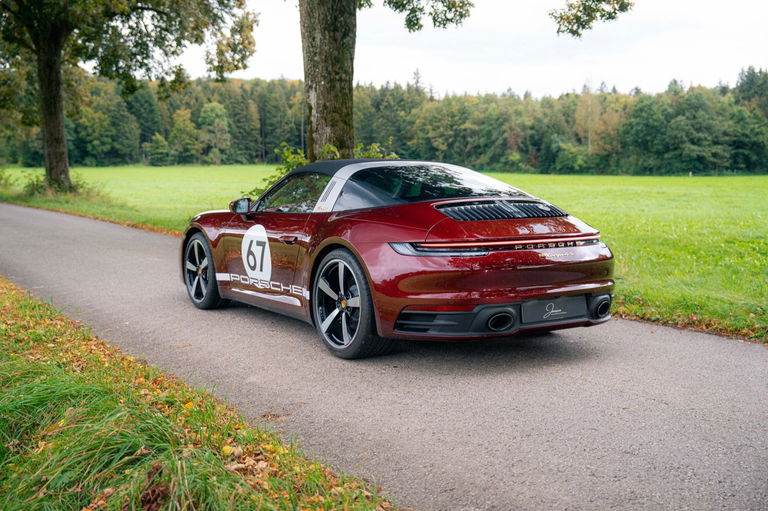 Porsche 992 Heritage Design Edition