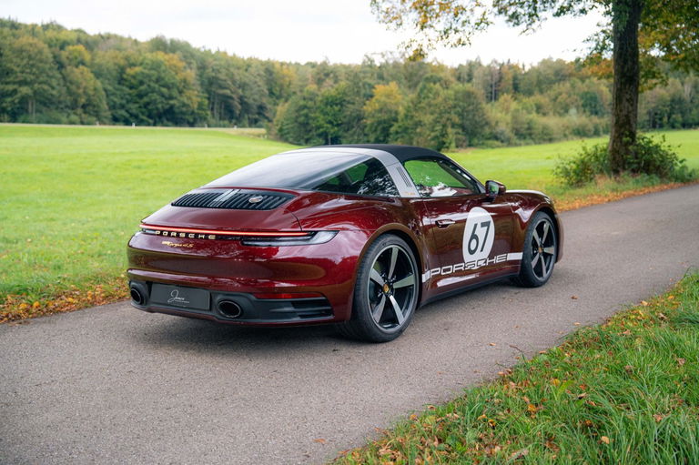 Porsche 992 Heritage Design Edition