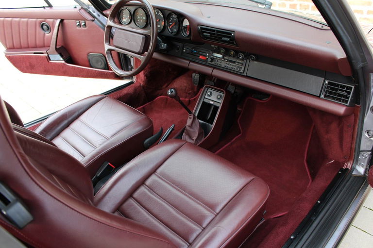 Porsche 911 Carrera 3.2