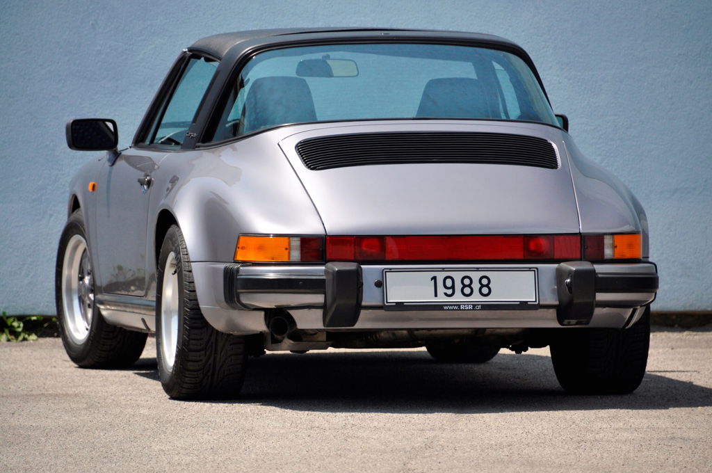 Porsche 911 Carrera 3.2