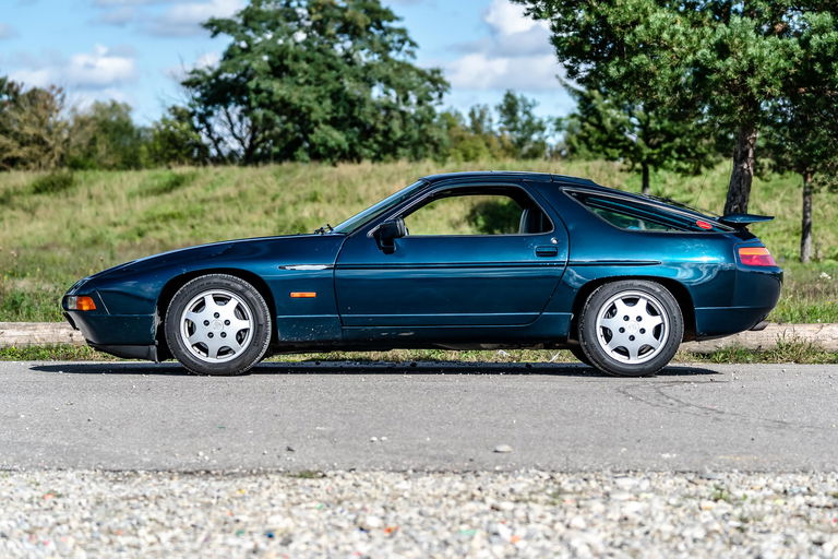 Porsche 928 GT