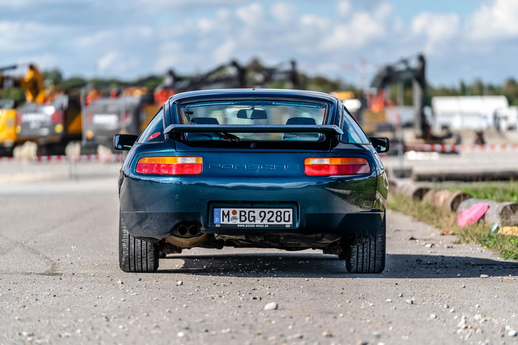 Porsche 928 GT