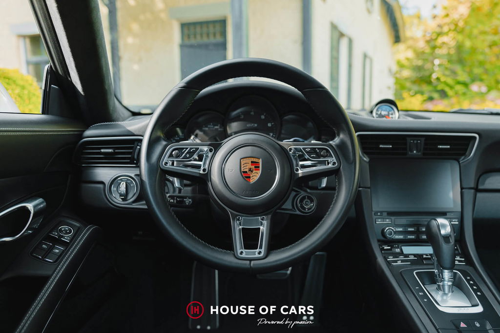 Porsche 991.2 Carrera GTS