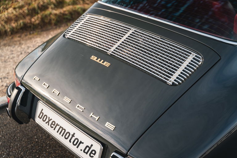 Porsche 911 E