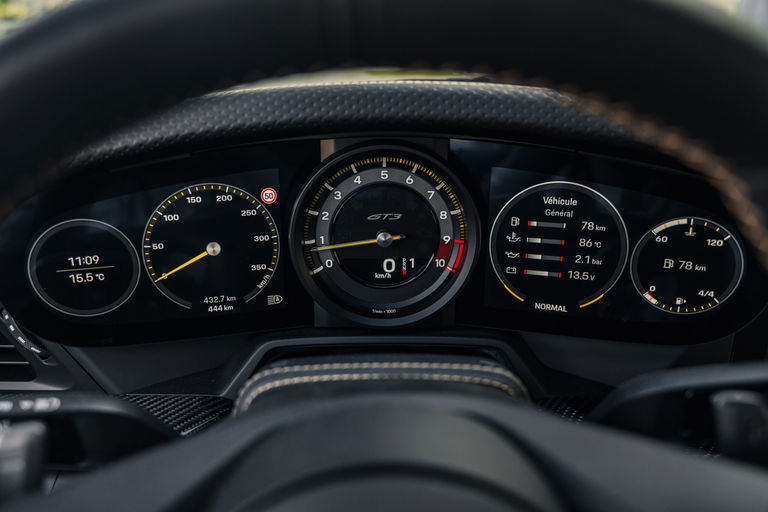 Porsche 992 GT3 Touring