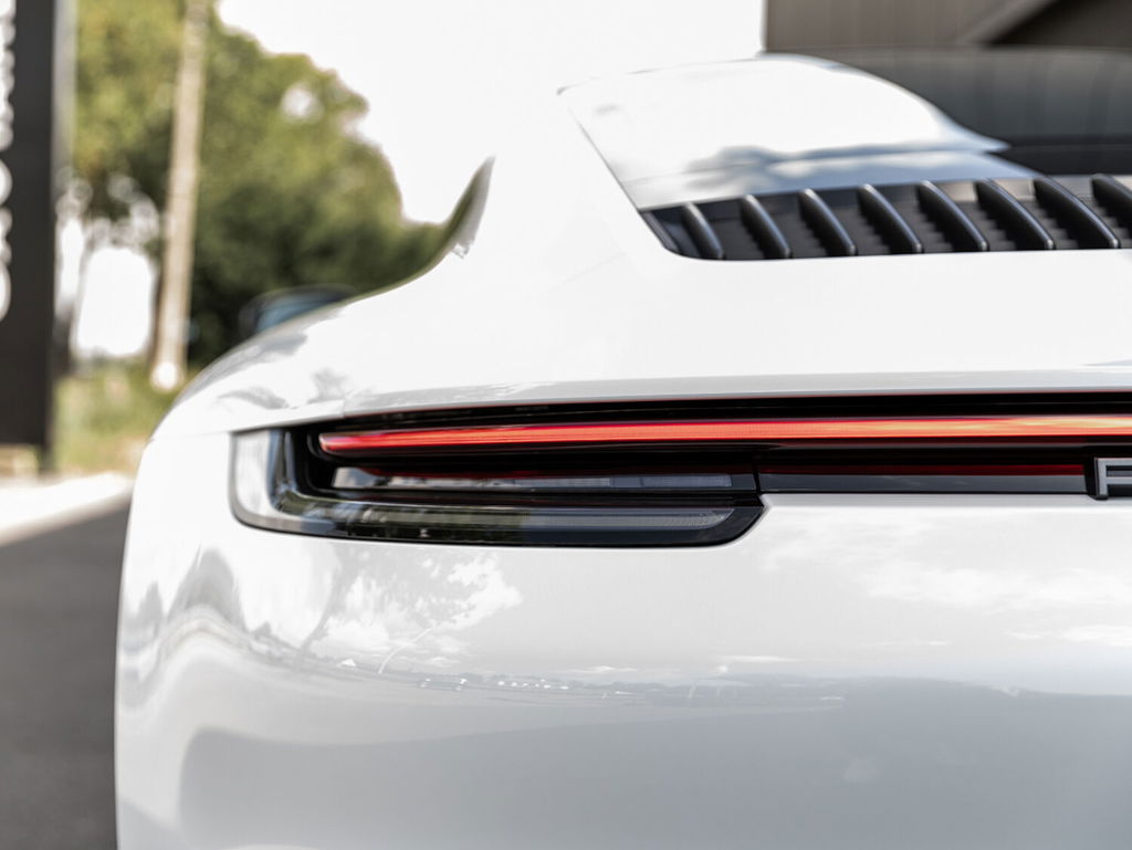 Porsche 992 Carrera T