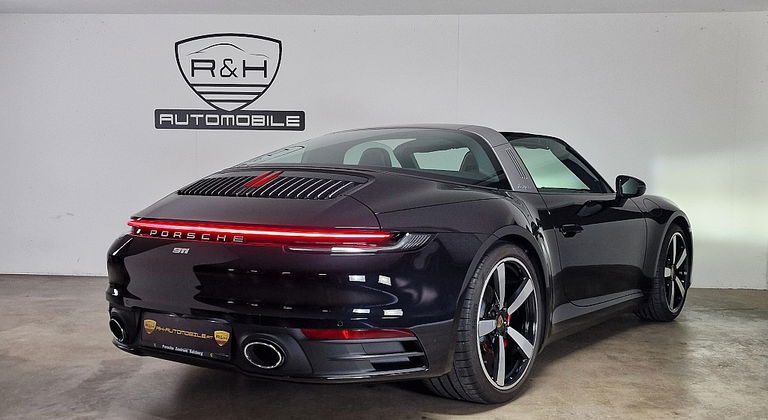 Porsche 992 Targa 4