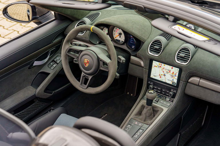 Porsche 718 Spyder RS