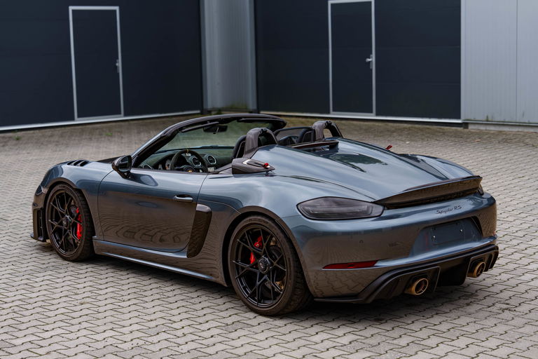 Porsche 718 Spyder RS