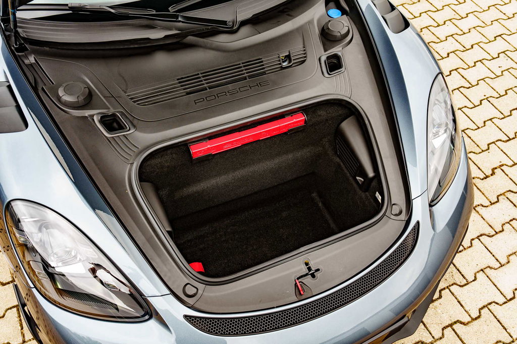 Porsche 718 Spyder RS