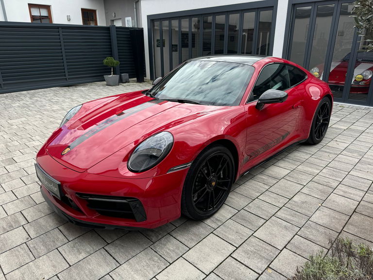 Porsche 992 Carrera GTS