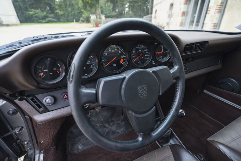 Porsche 911 Carrera 3.2