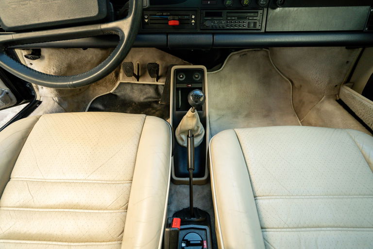 Porsche 911 Carrera 3.2