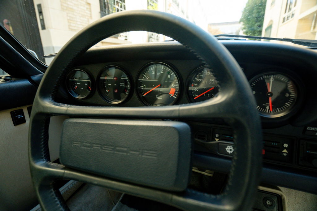 Porsche 911 Carrera 3.2