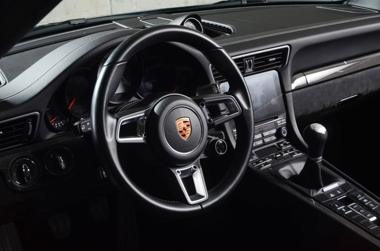 Porsche 991.2 Carrera GTS