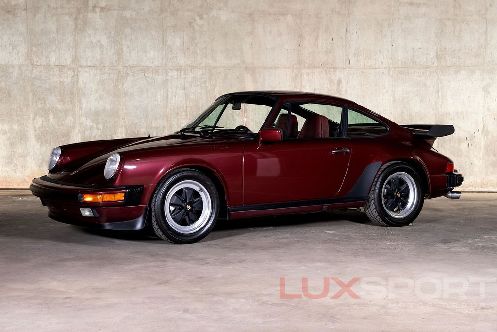 Porsche 911 Carrera 3.2 (US)