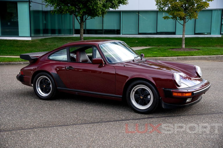 Porsche 911 Carrera 3.2 (US)