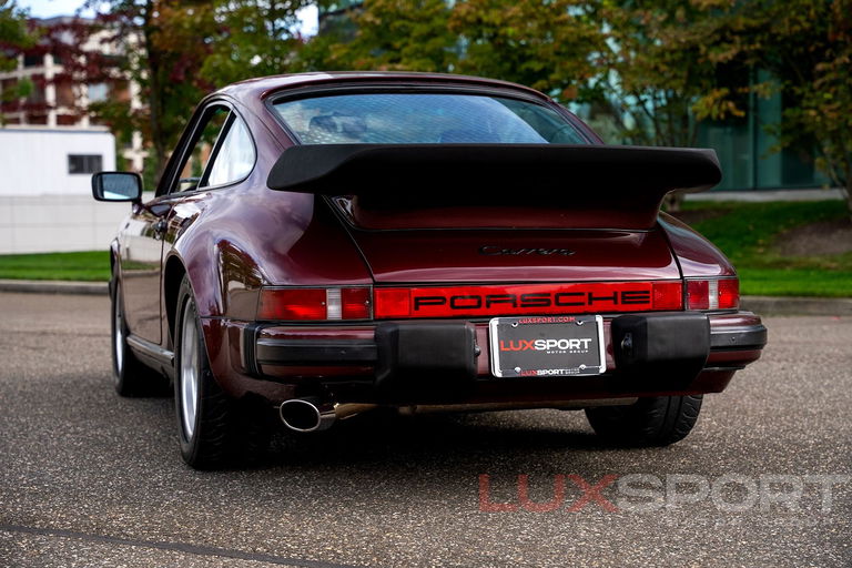Porsche 911 Carrera 3.2 (US)
