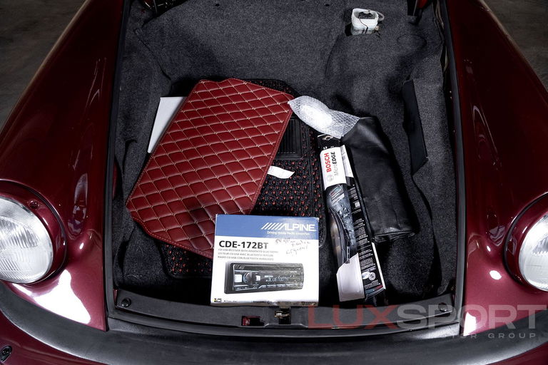 Porsche 911 Carrera 3.2 (US)