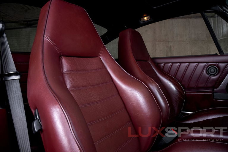 Porsche 911 Carrera 3.2 (US)