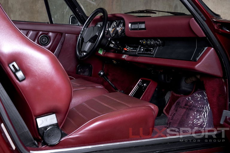 Porsche 911 Carrera 3.2 (US)