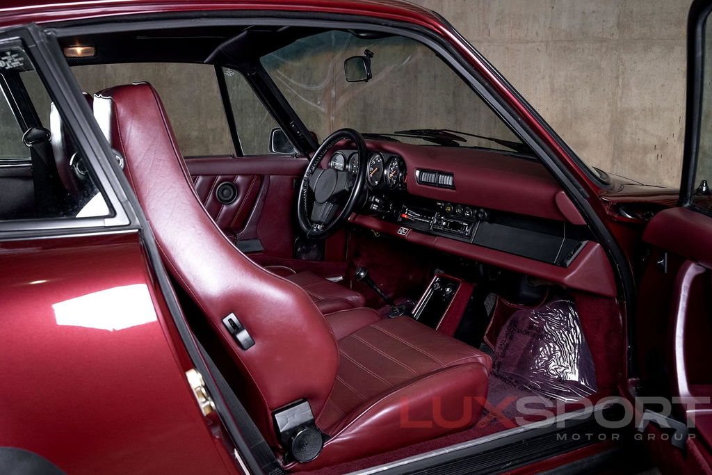 Porsche 911 Carrera 3.2 (US)