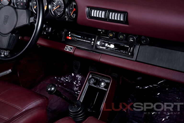 Porsche 911 Carrera 3.2 (US)