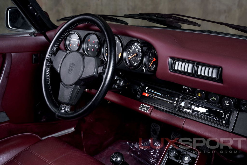 Porsche 911 Carrera 3.2 (US)