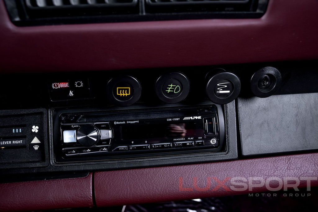 Porsche 911 Carrera 3.2 (US)