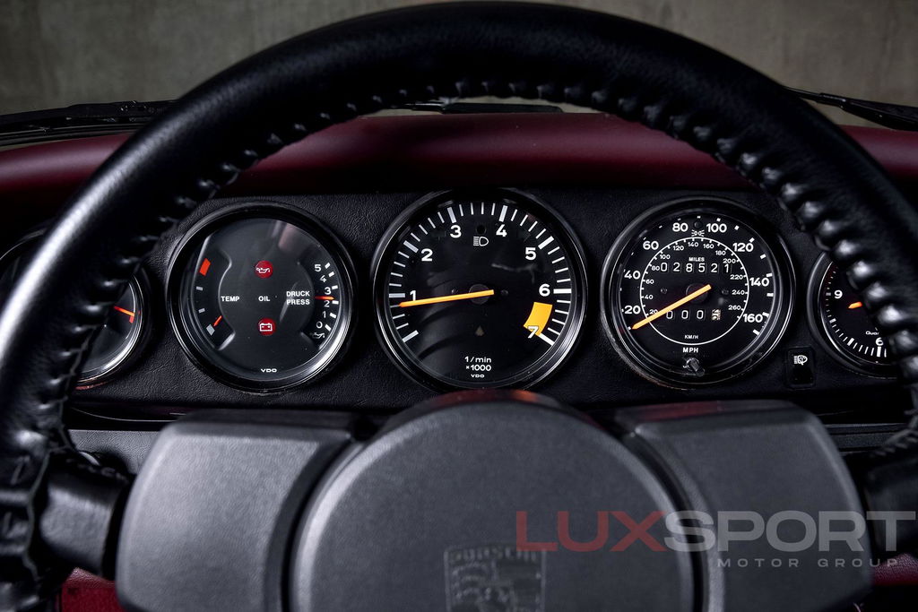 Porsche 911 Carrera 3.2 (US)