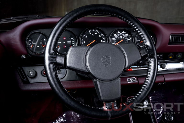 Porsche 911 Carrera 3.2 (US)