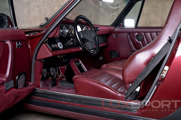 Porsche 911 Carrera 3.2 (US)