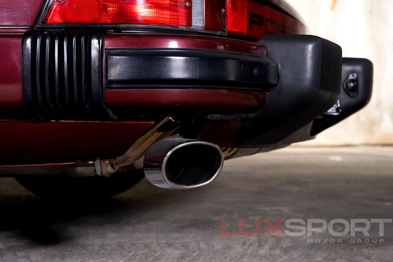 Porsche 911 Carrera 3.2 (US)