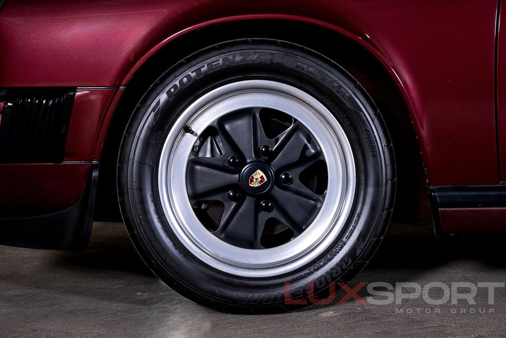 Porsche 911 Carrera 3.2 (US)