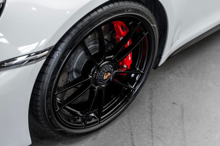 Porsche 992 Carrera GTS