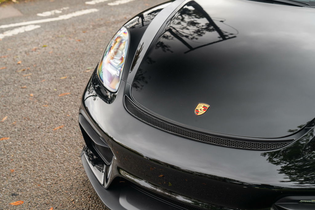 Porsche 718 Cayman GT4