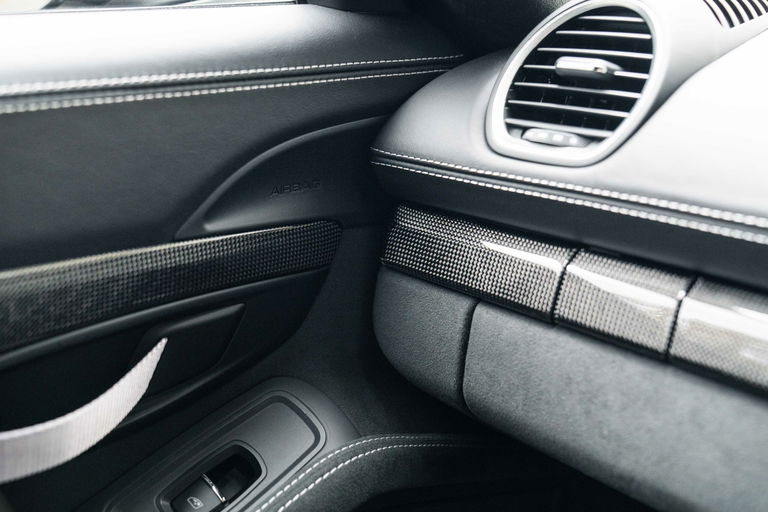 Porsche 718 Cayman GT4