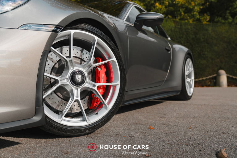 Porsche 992 GT3 Touring