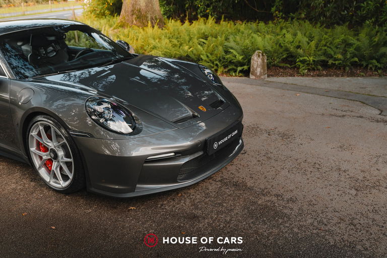 Porsche 992 GT3 Touring