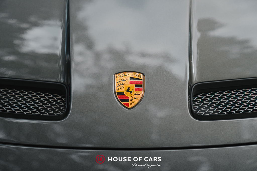 Porsche 992 GT3 Touring