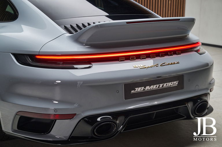 Porsche 992 Sport Classic